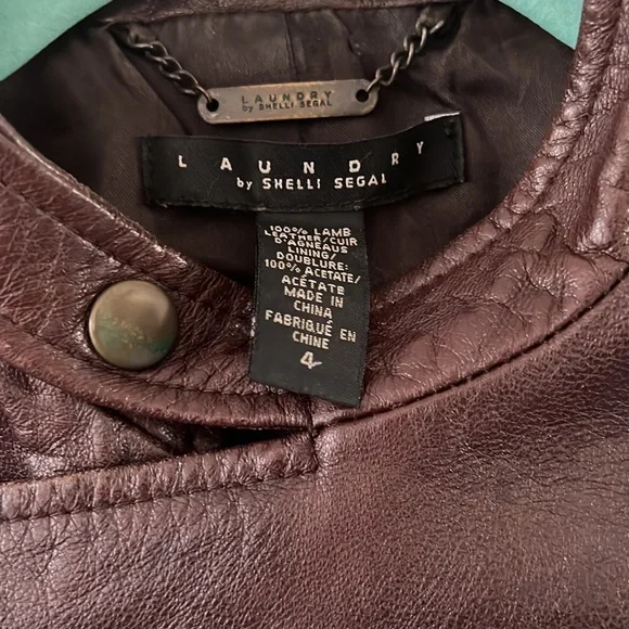 Laundry by Shelli Segal - Picture 2 of 3